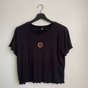 Sunflower lettuce trim crop top